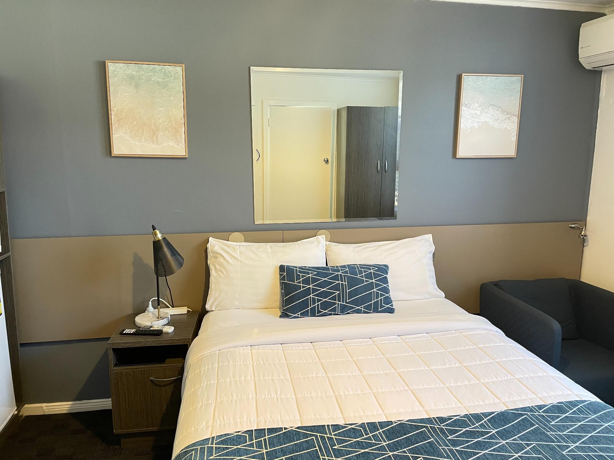Queen Room