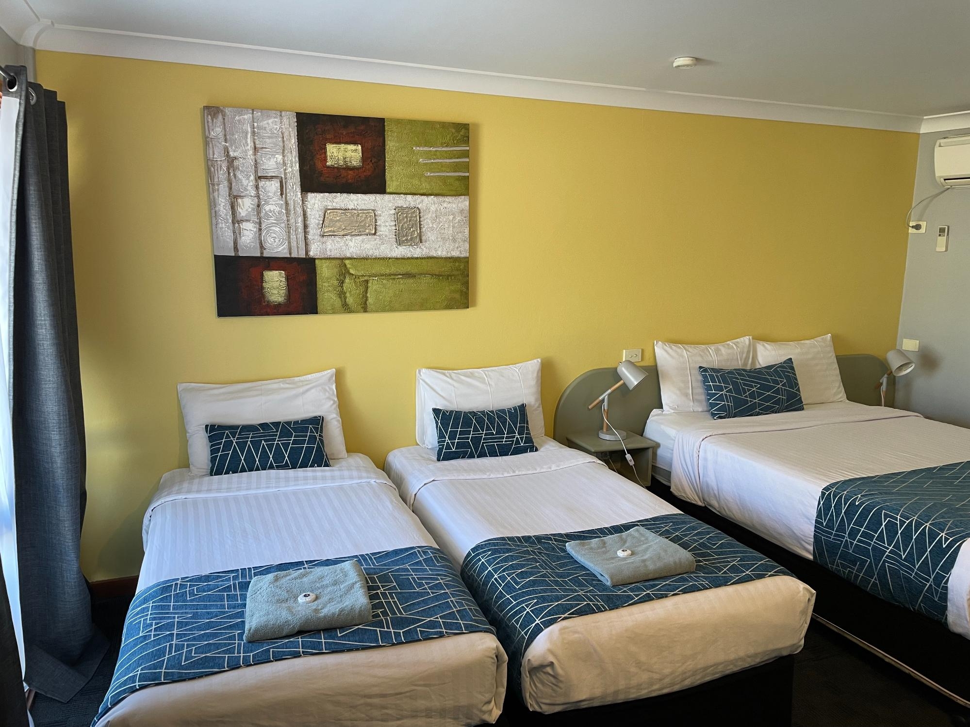 Triple Room