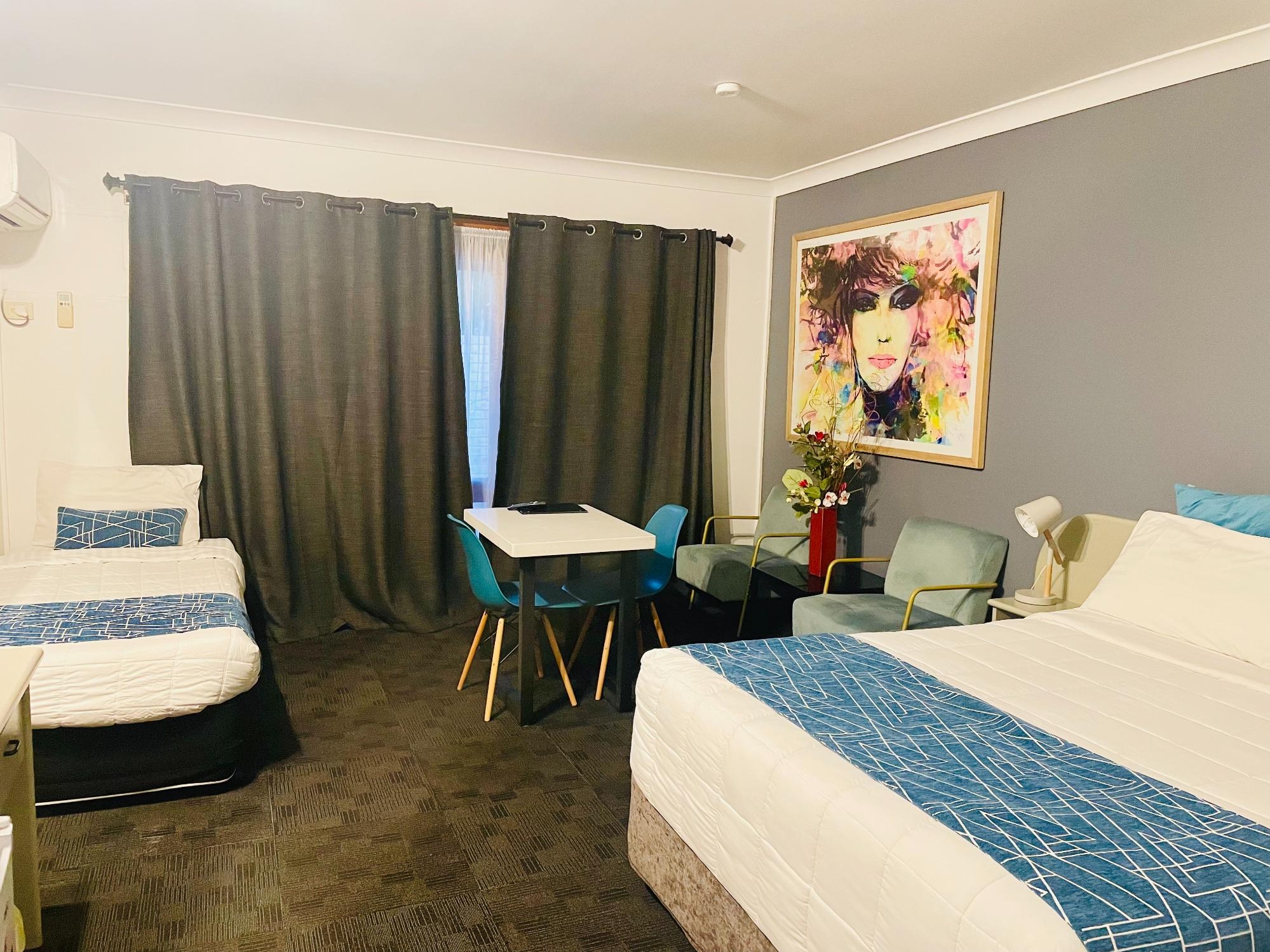 Deluxe Spa Room