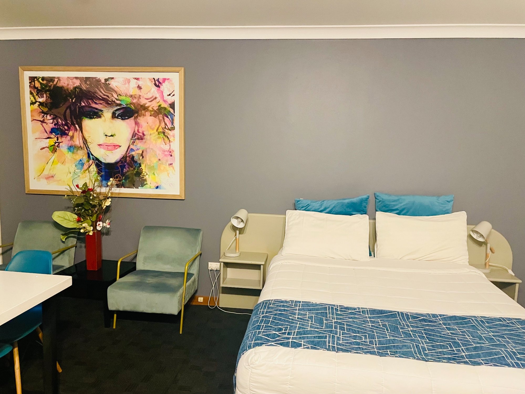 Deluxe Spa Room
