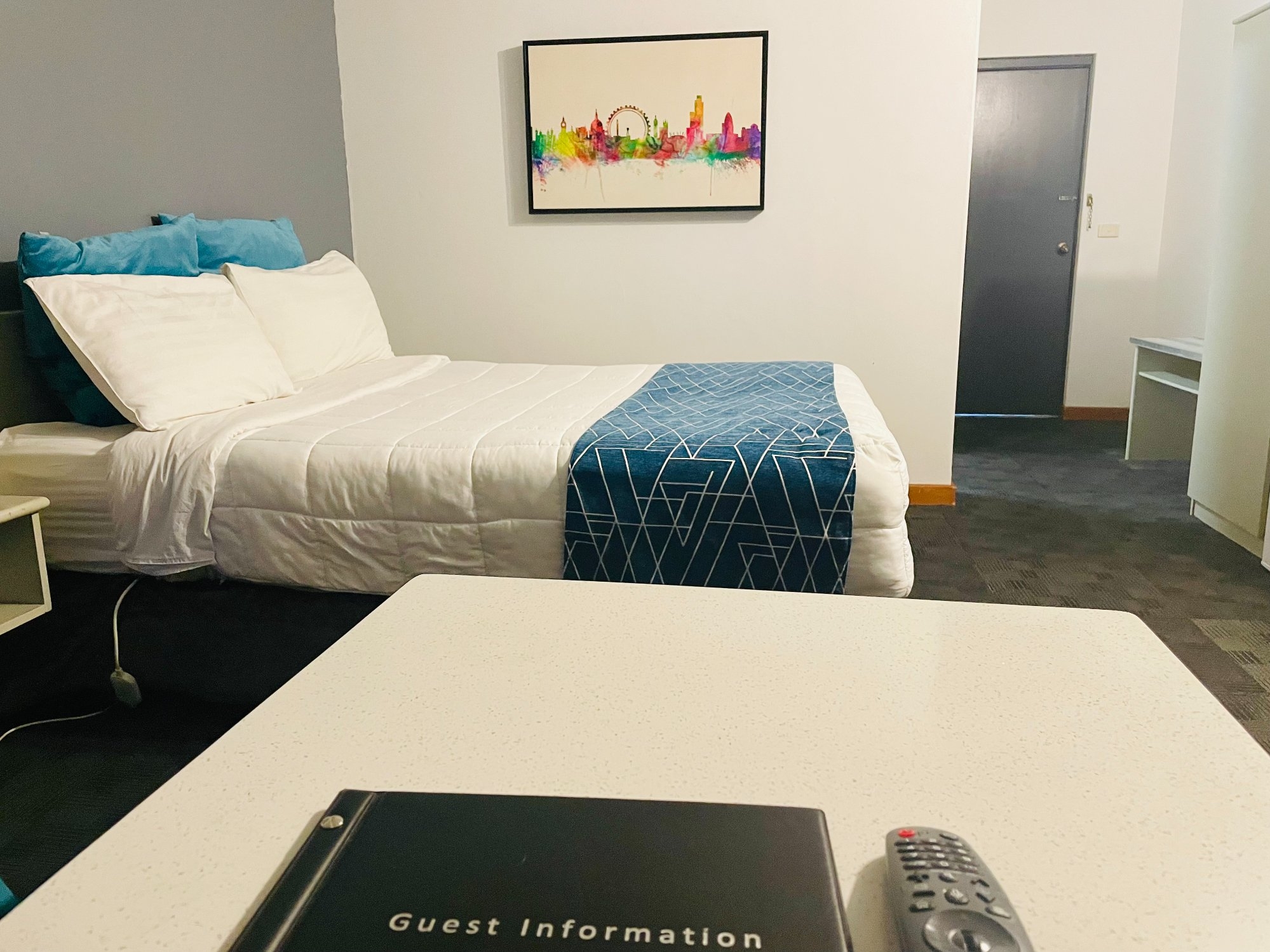 Deluxe Spa Room