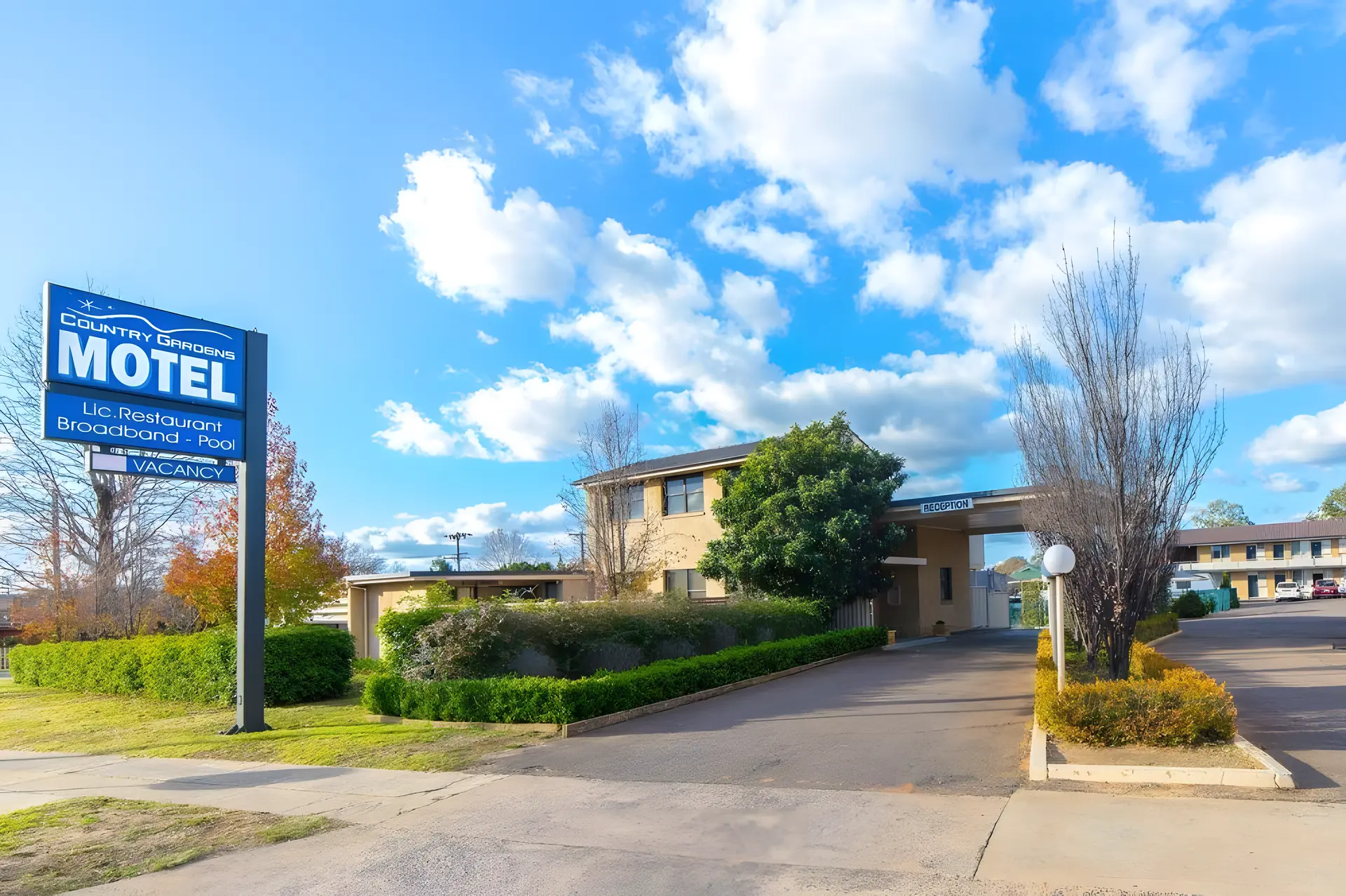 Country Gardens Motel