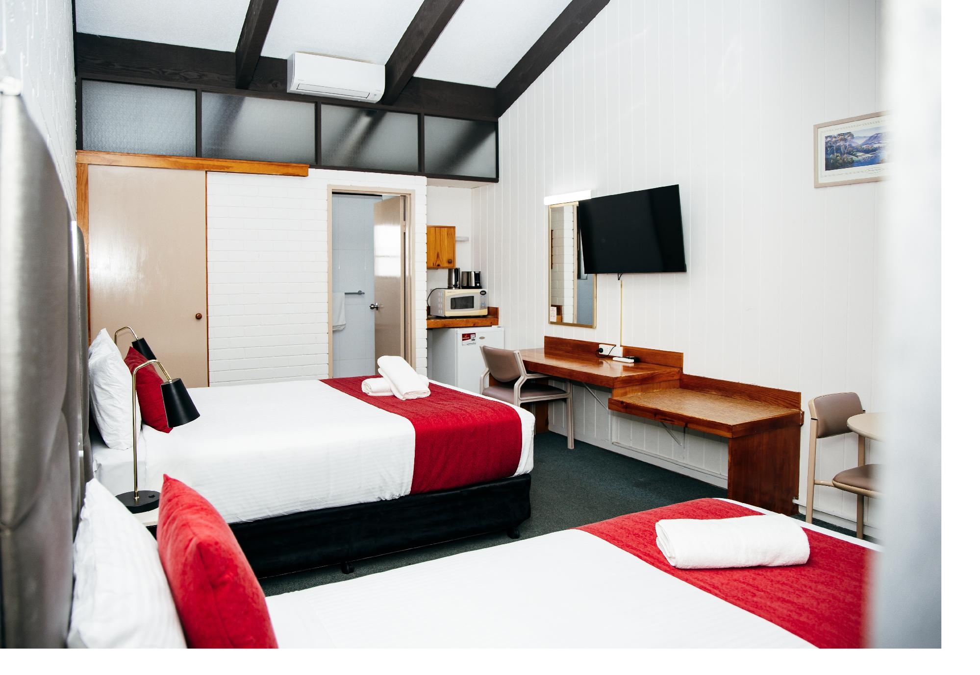 Queen And Single Twin