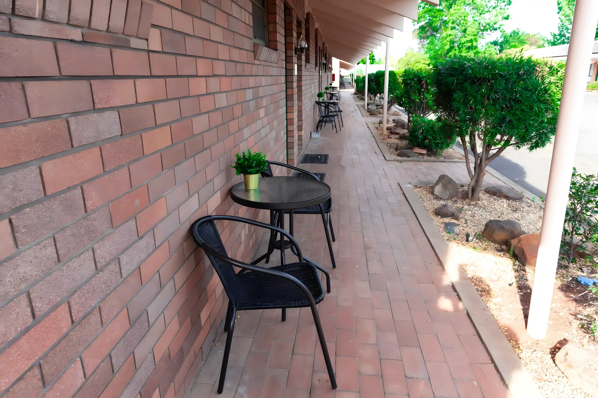 All Travellers Motor Inn