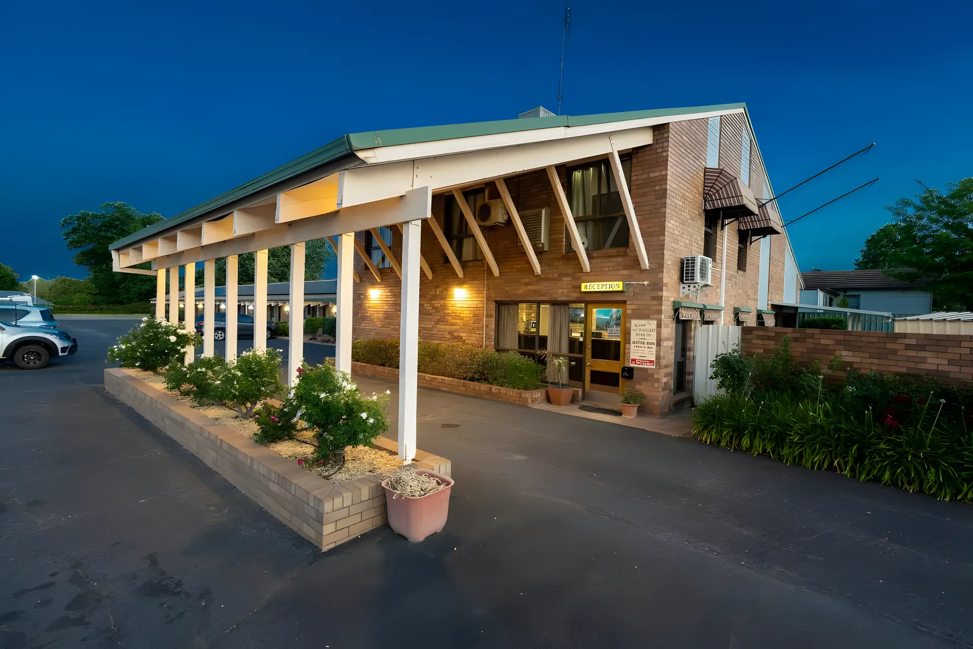 All Travellers Motor Inn