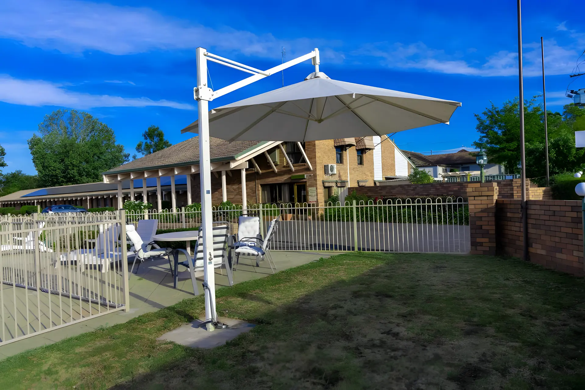 All Travellers Motor Inn