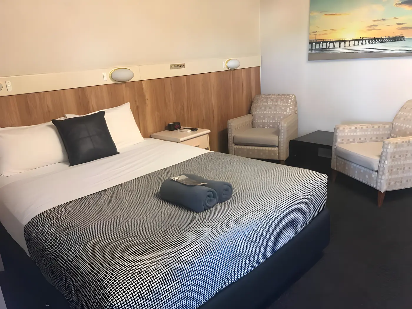 Deluxe Queen Room