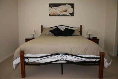 2 Bedroom Apartment - 6 Railway Street