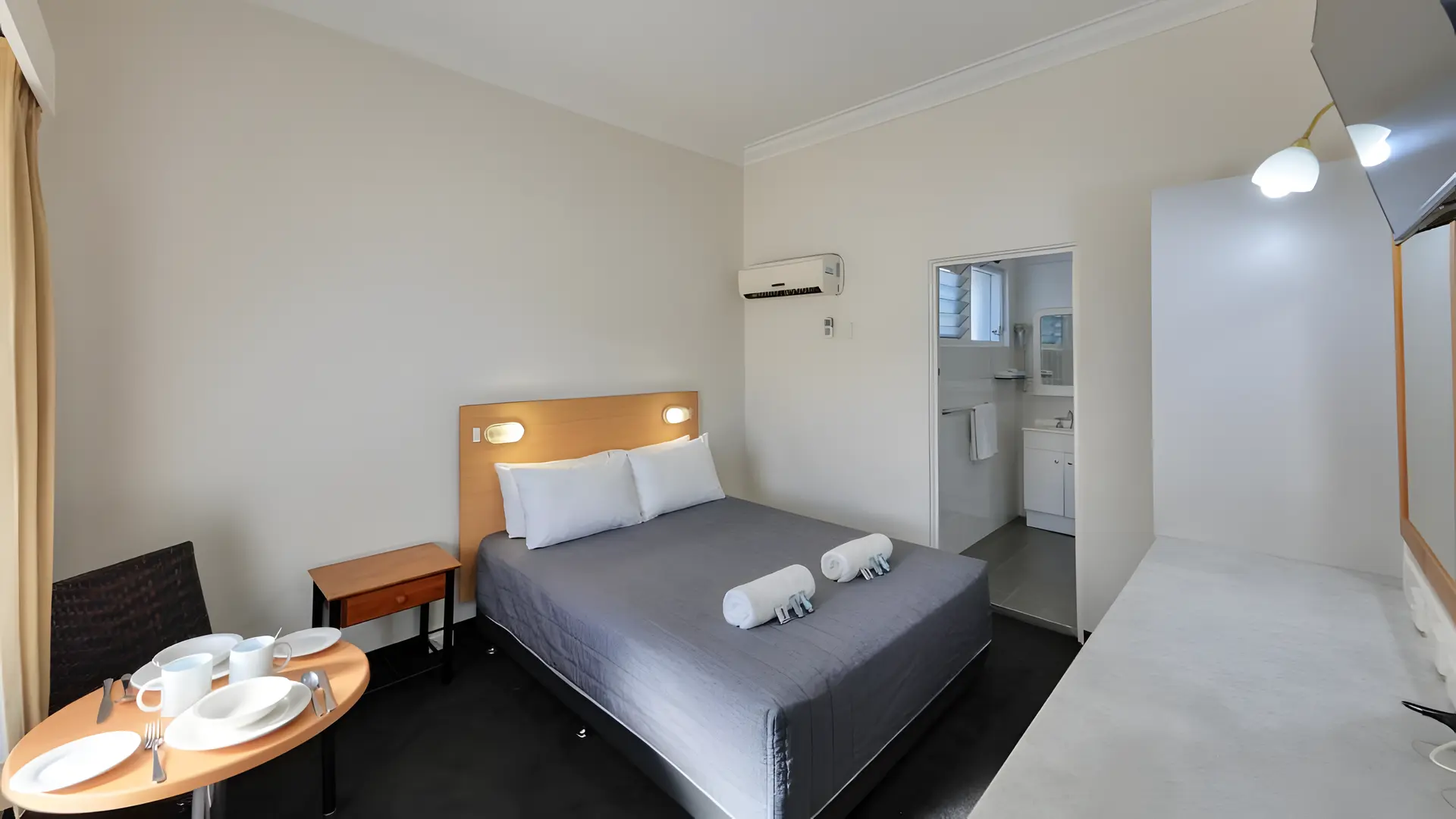 Queen Room