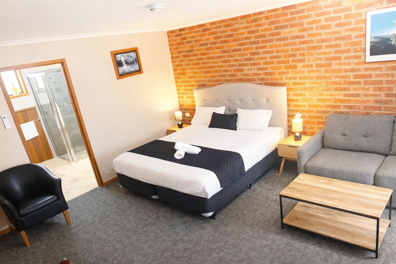 Deluxe Queen Room With Bath