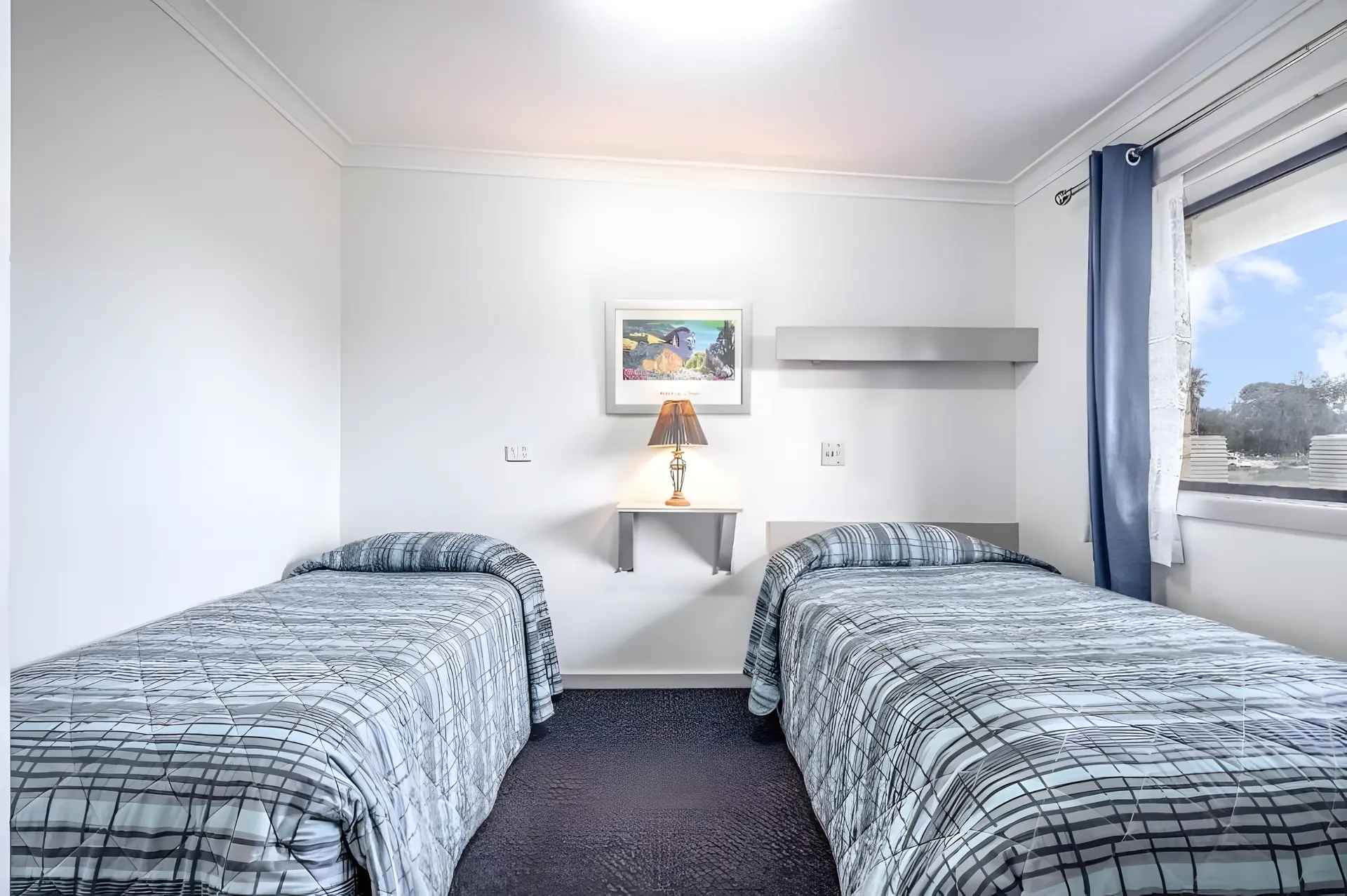 Family Room - Queen, 2 Single, Trundle