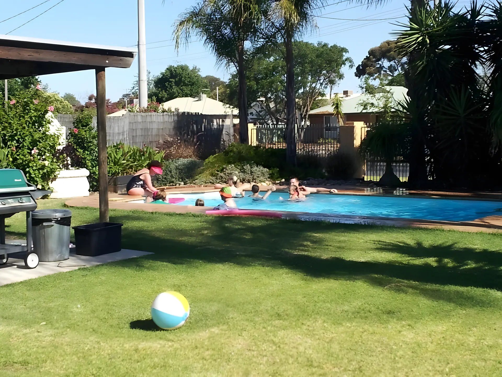ECHUCA MOTEL & RESORT
