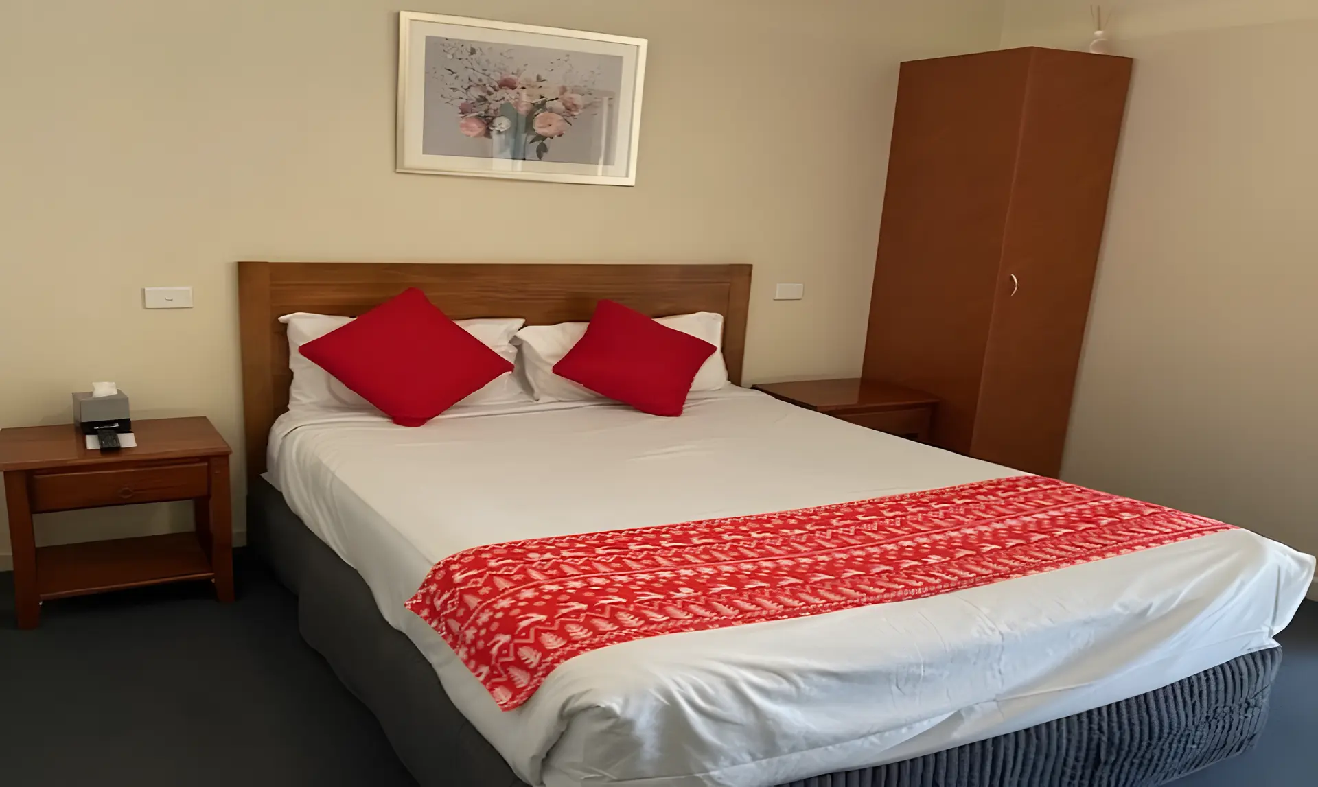 Double/Queen Room