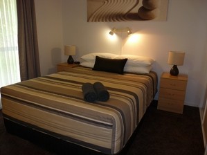 2 Bedroom King / Queen - 4 Adult