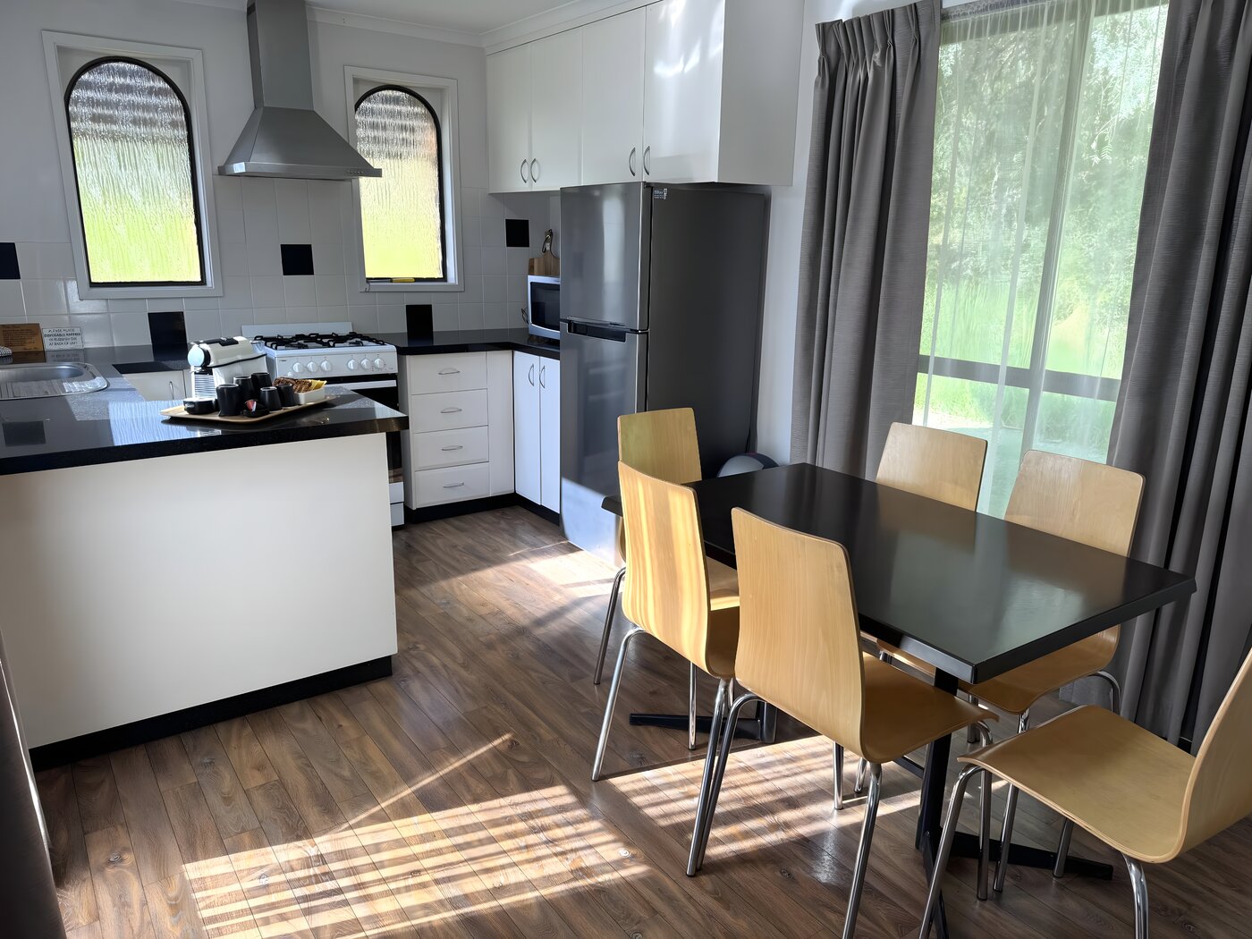 2 Bedroom King / Queen - 4 Adult