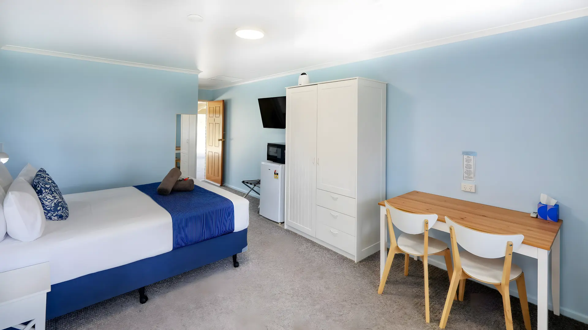 Queen Room