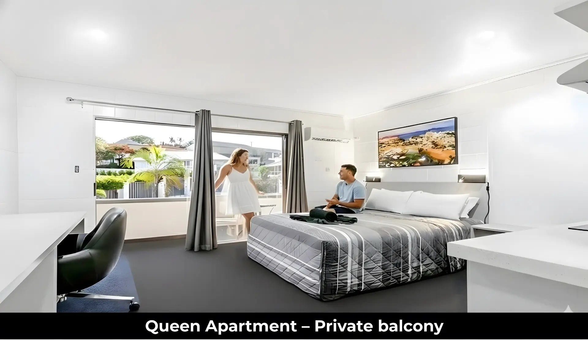 Aaron Motel Gladstone Book Direct and Save