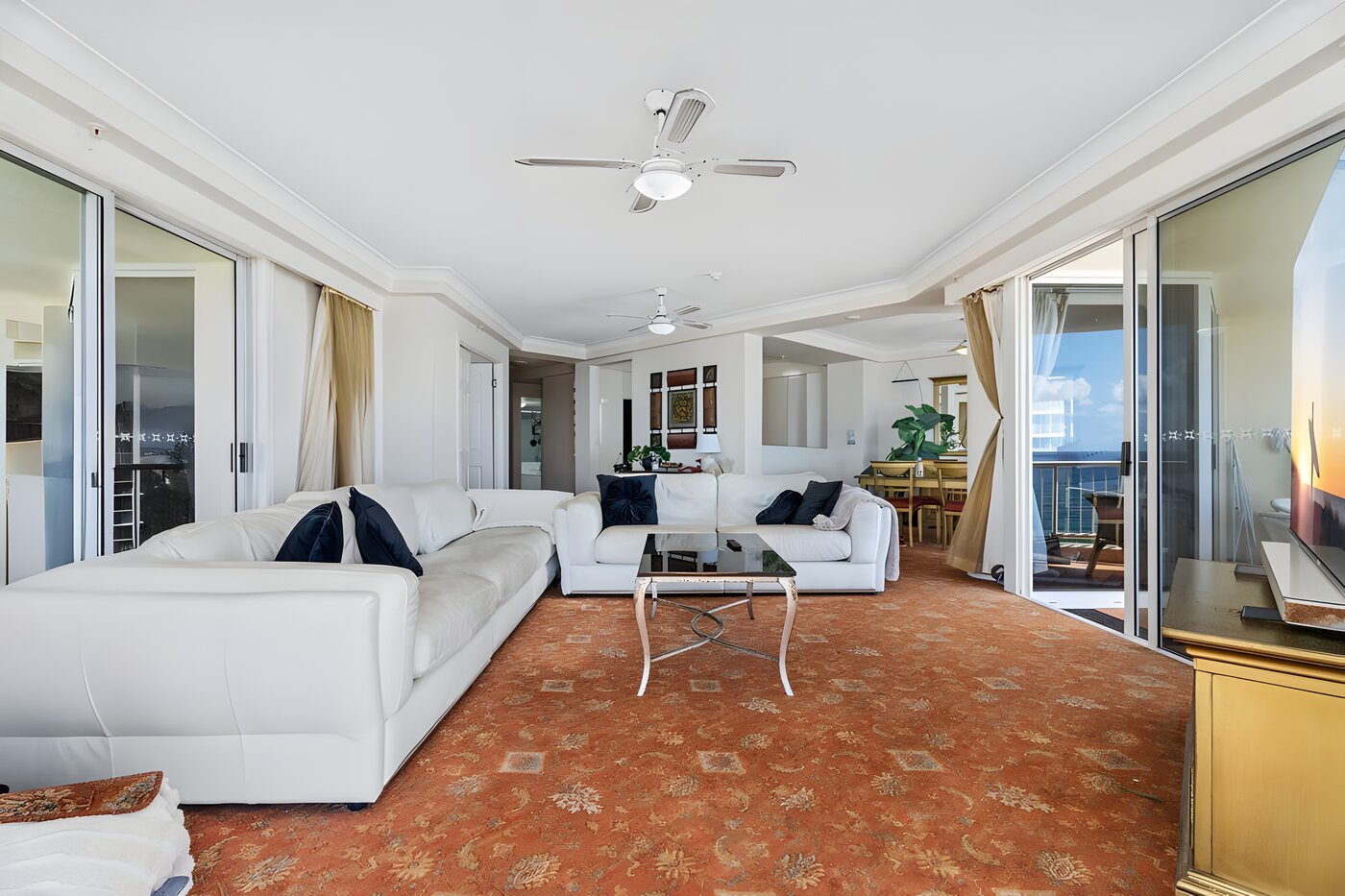 S321 Three-Bedroom Apartment Esplanade