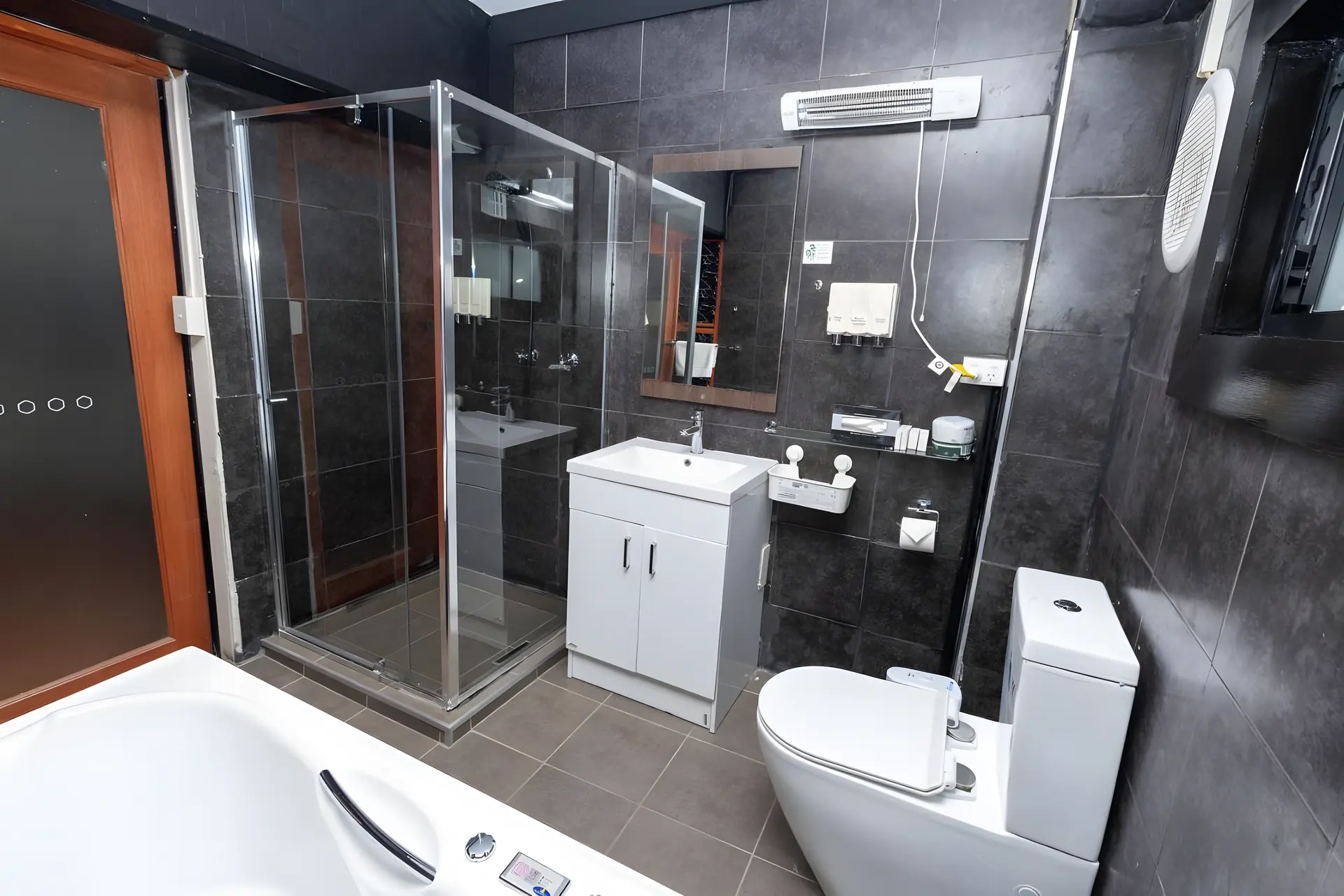 DLX King Room