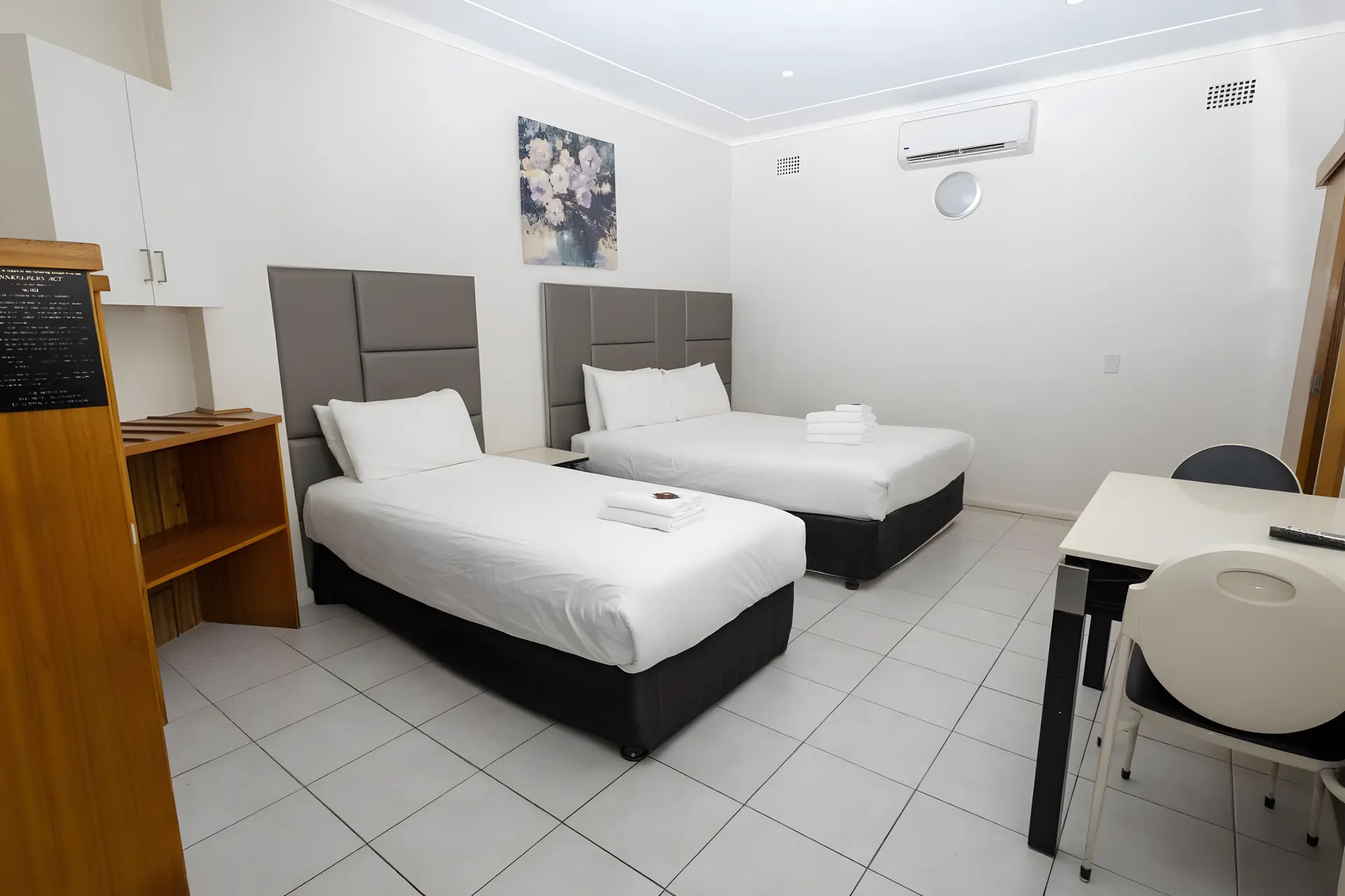 Queen Plus 1 Single Bed Ensuite Room