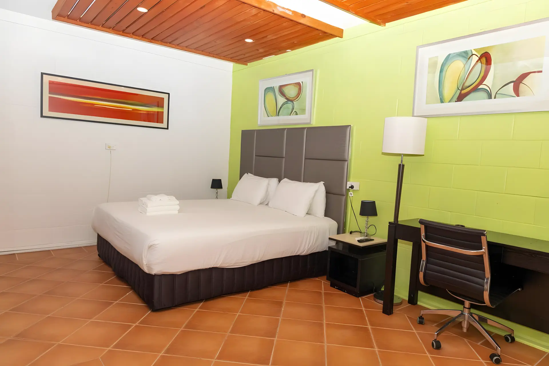 DLX King Room