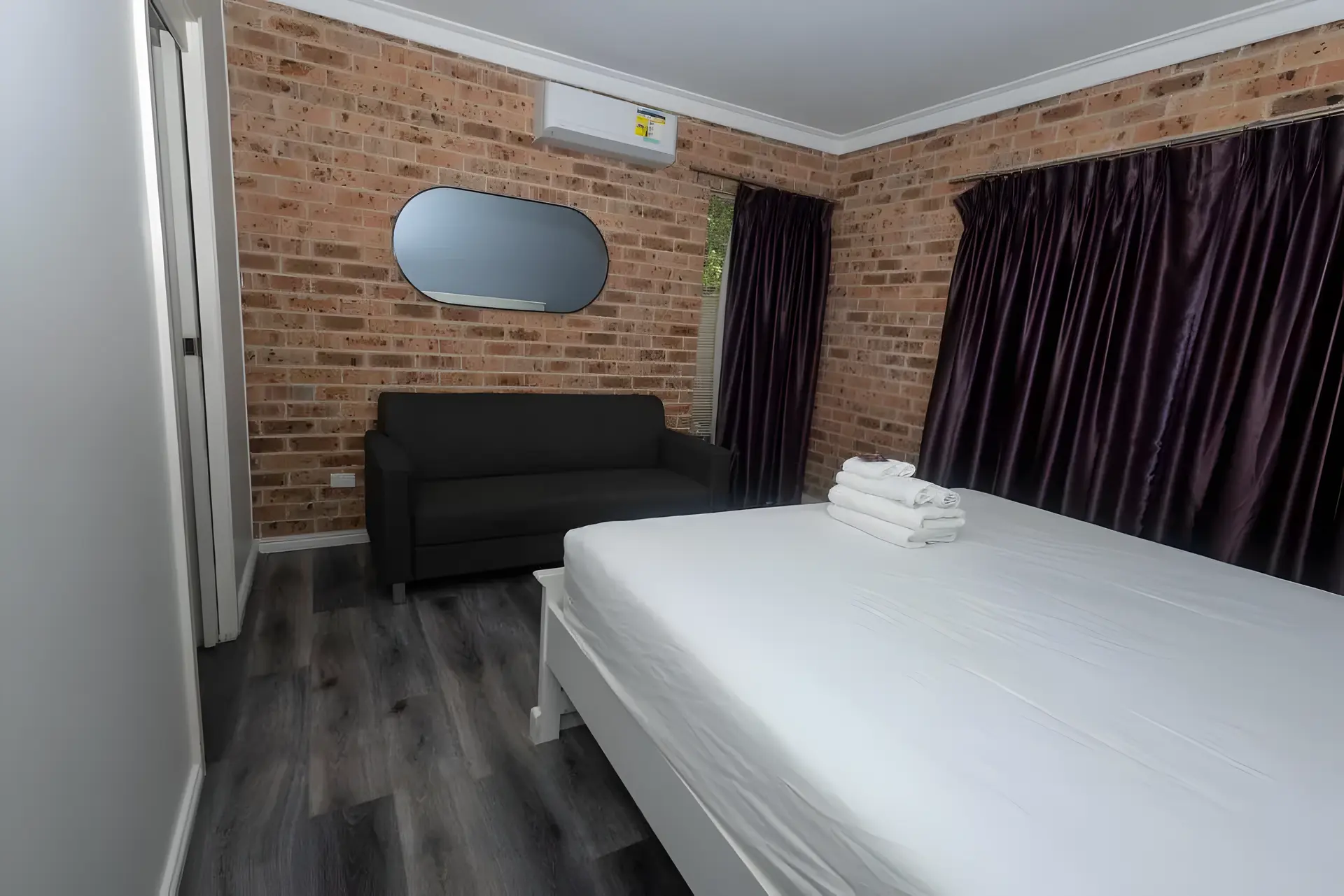 Brand New Deluxe Apartment