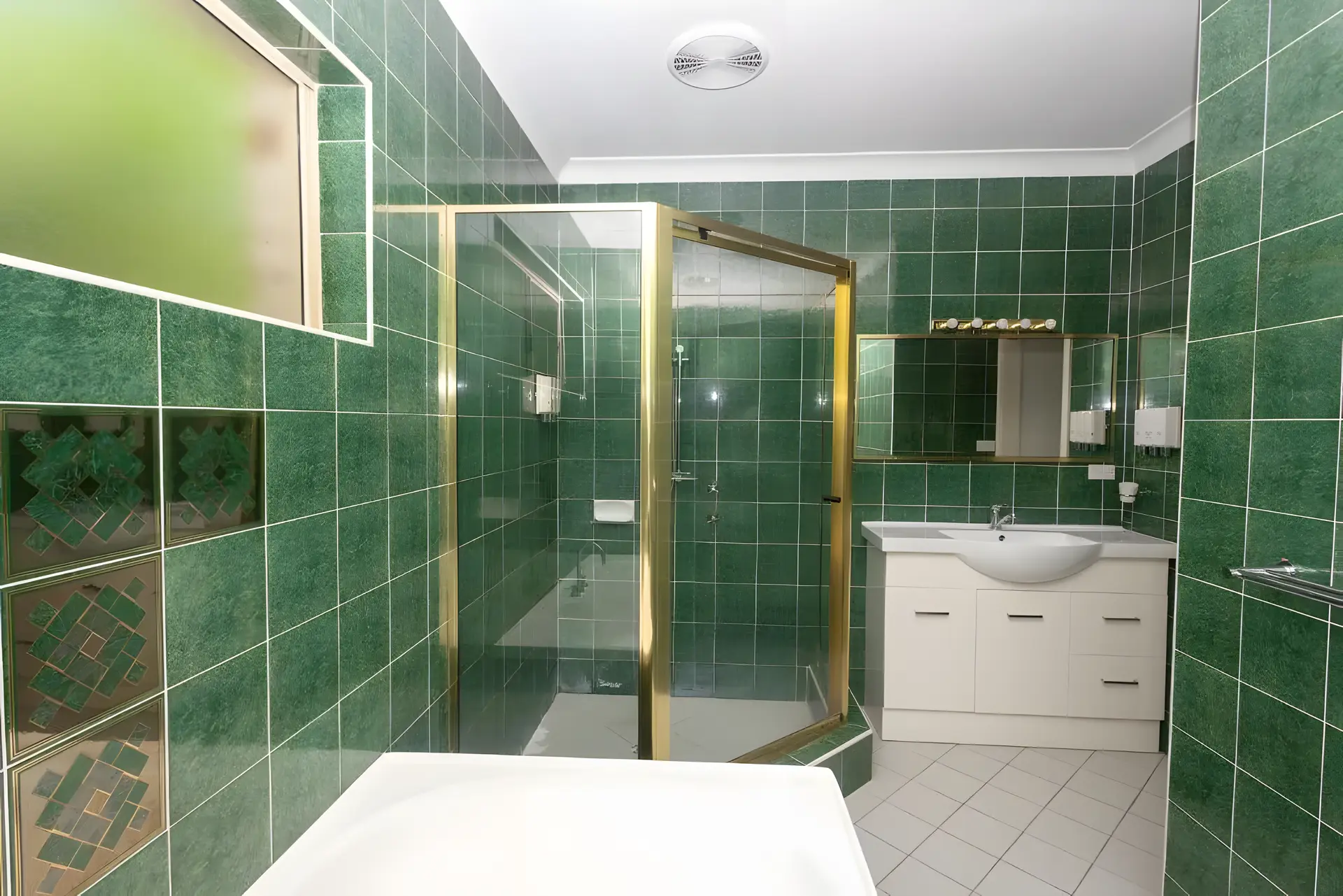 Brand New Deluxe Apartment
