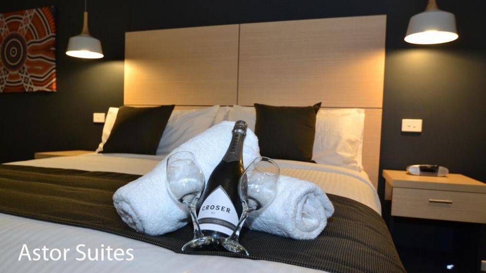 EXEC 1 B/R APARTMENT