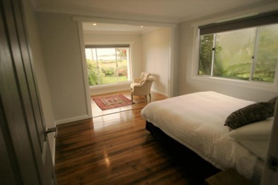 Castaway Cottage (2 Night Minimum)