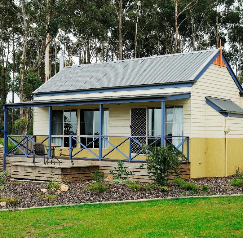 Two Bedroom, Two Bathroom Cottage