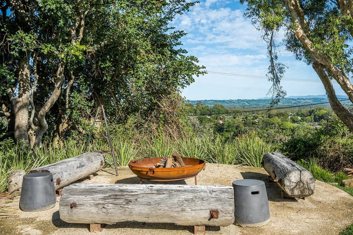 Exclusive use - Wave Hill and Pool House