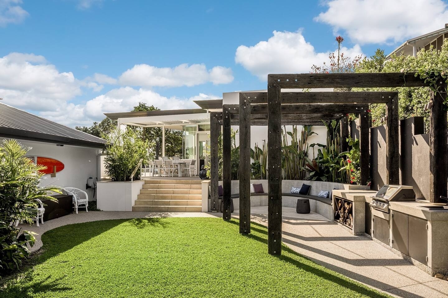 Exclusive use - Wave Hill and Pool House