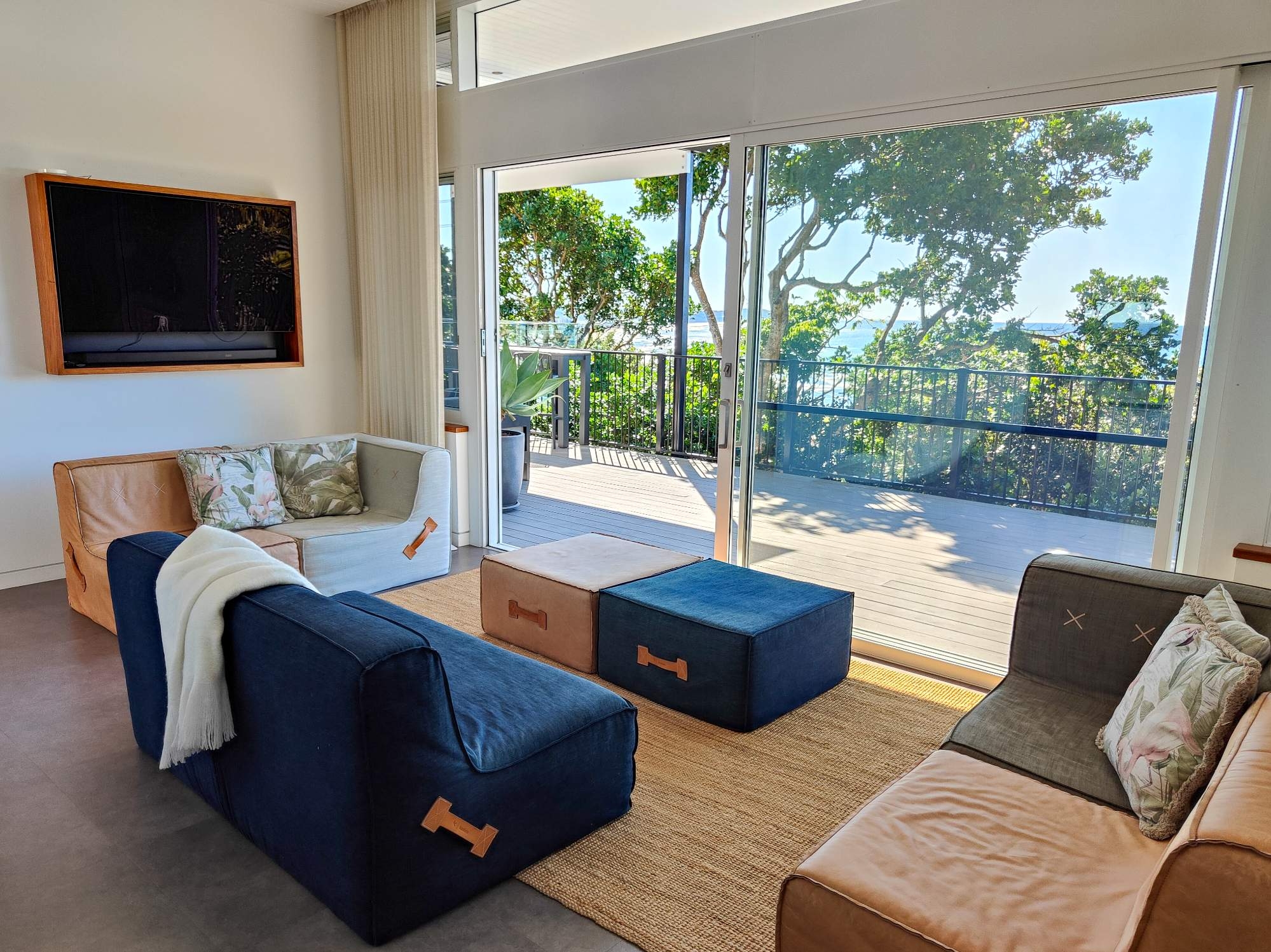 Pool House - 3 bedroom