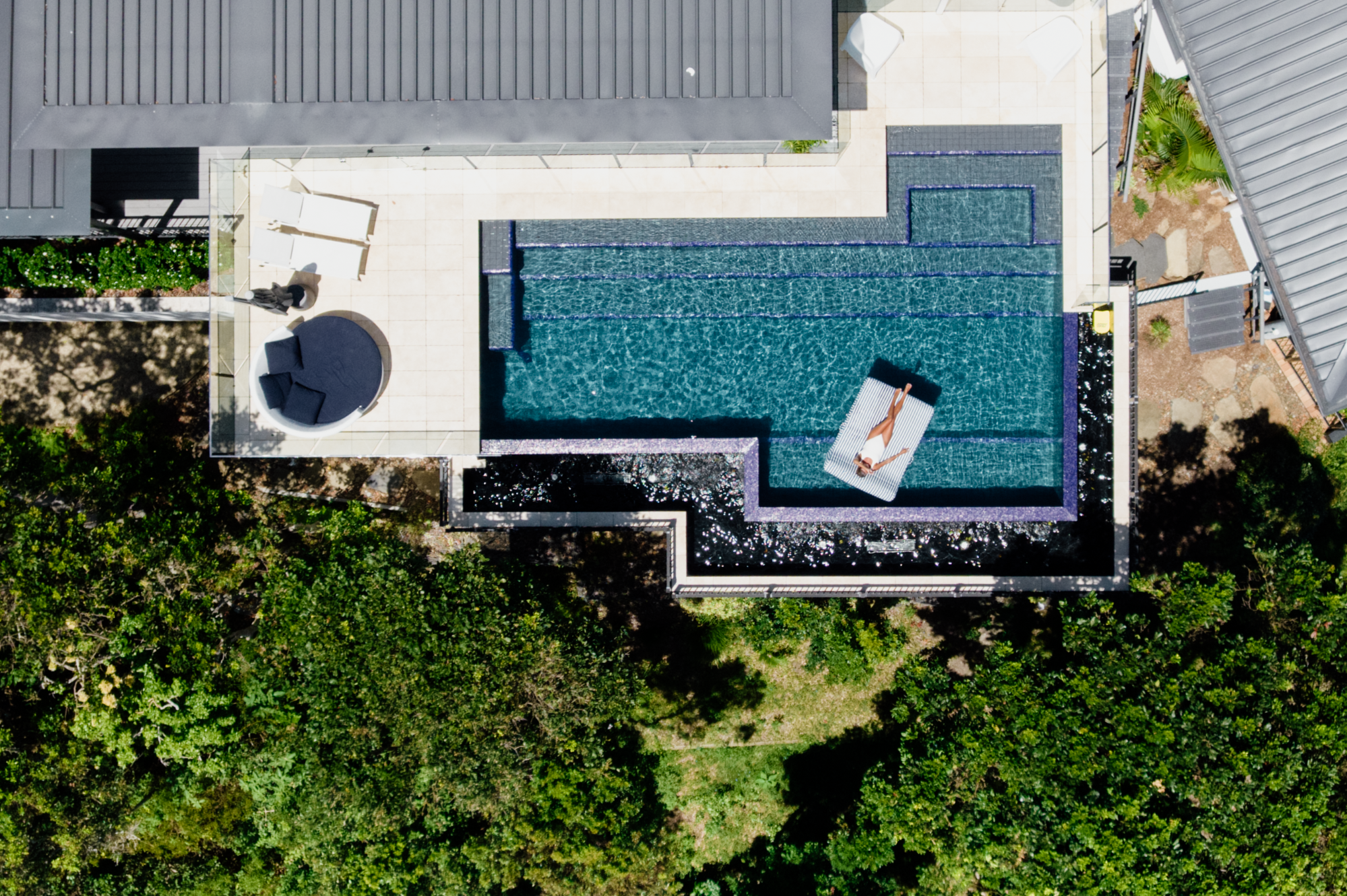 Exclusive use - Wave Hill and Pool House
