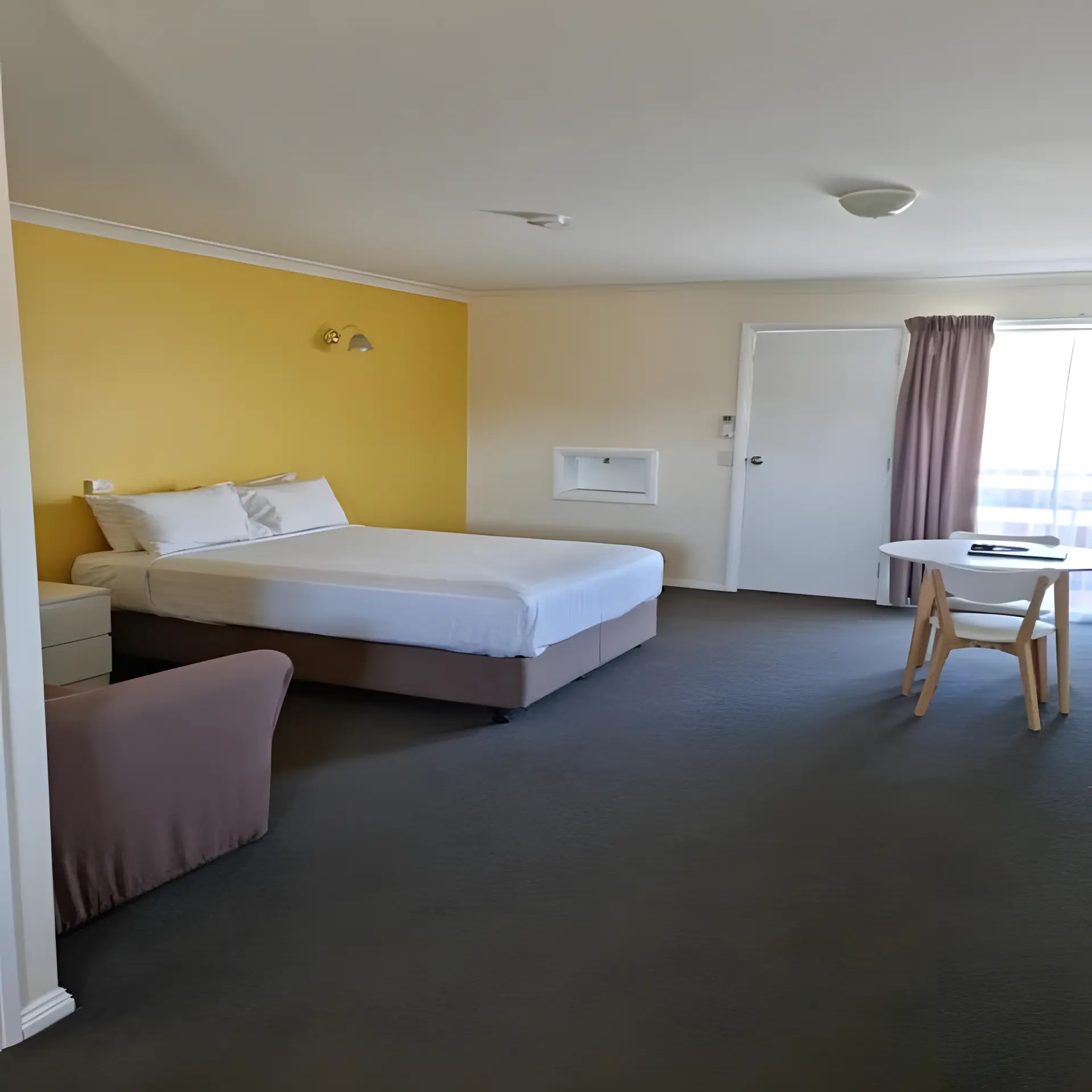 Queen Room With Spa Bath