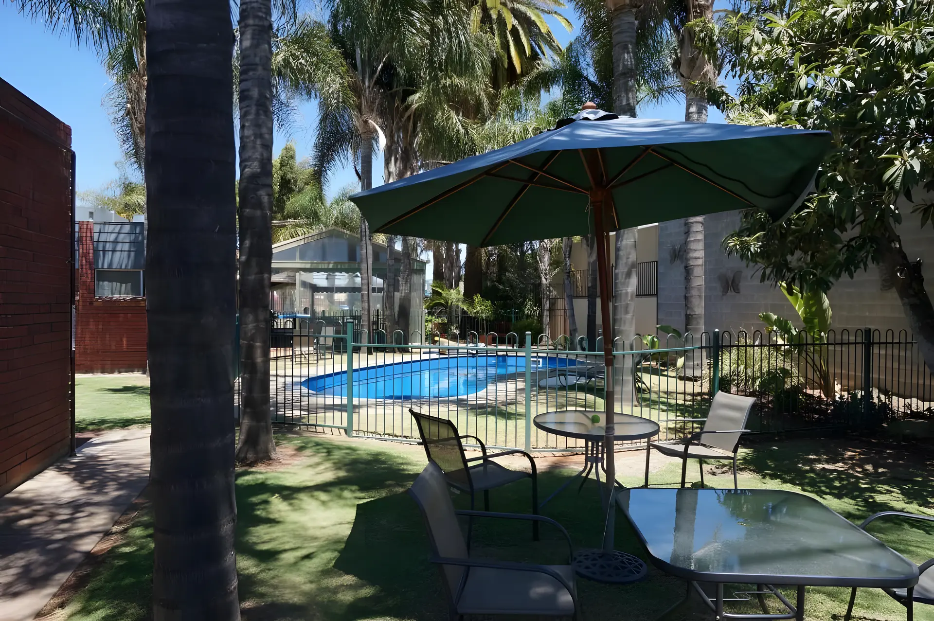 Mid City Plantation Motel