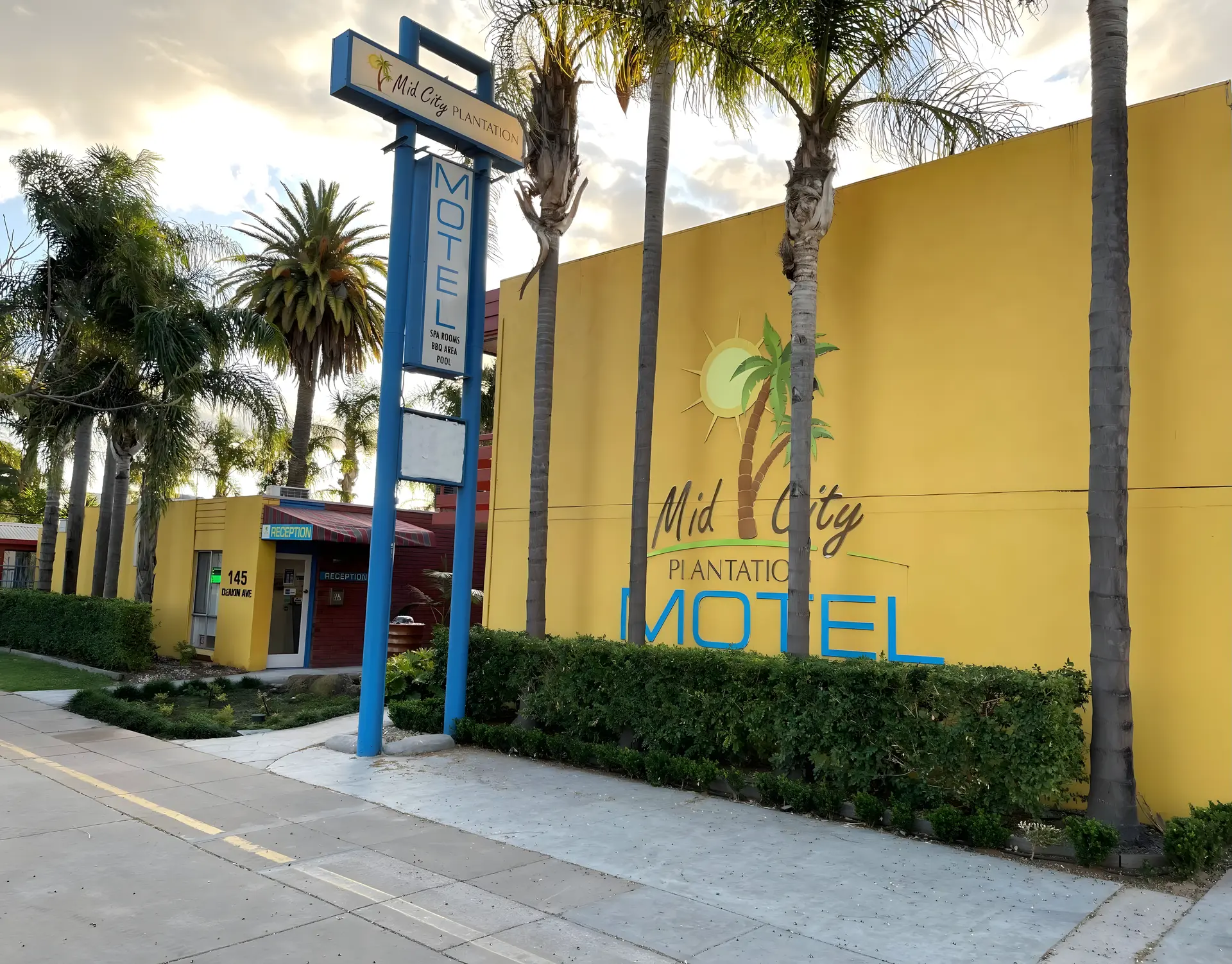 Mid City Plantation Motel