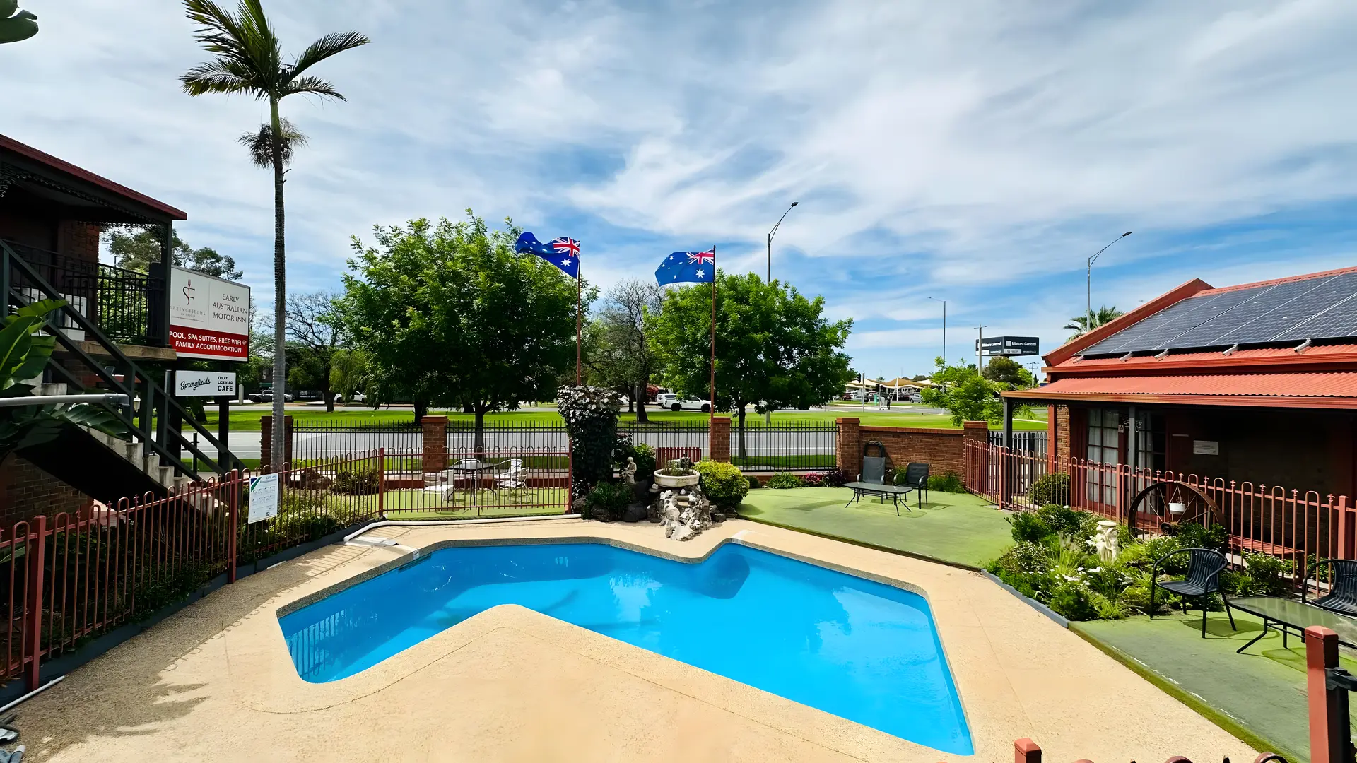 Early Australian Motor Inn