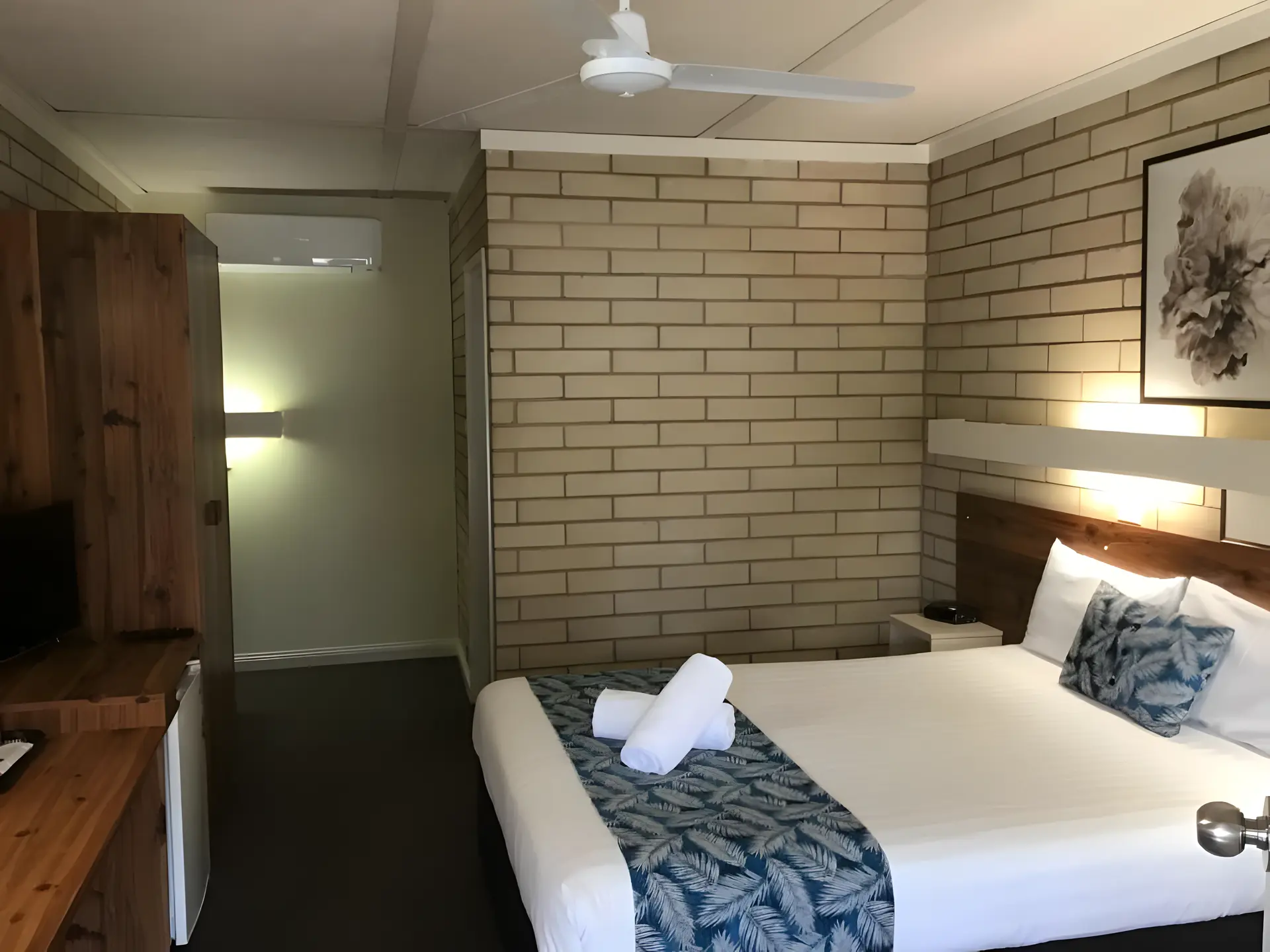 Queen Room