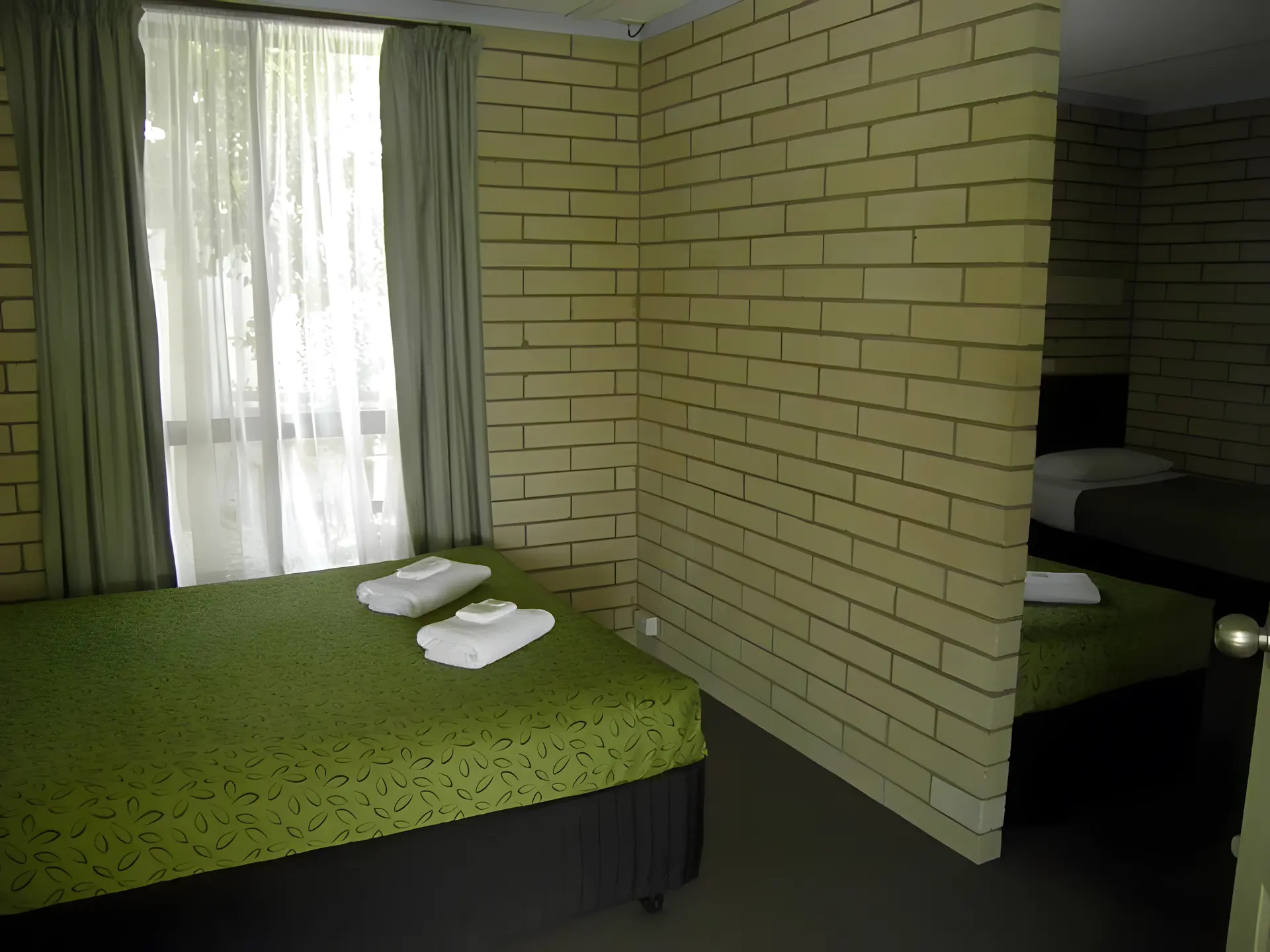 Deluxe Family Room