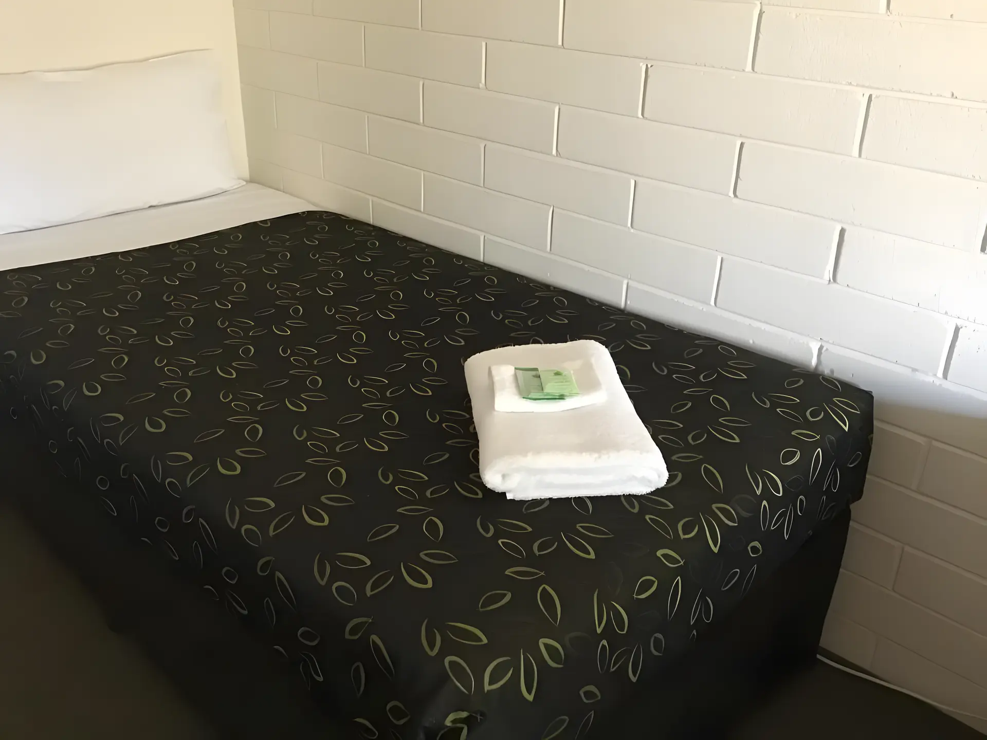 Small Budget Room