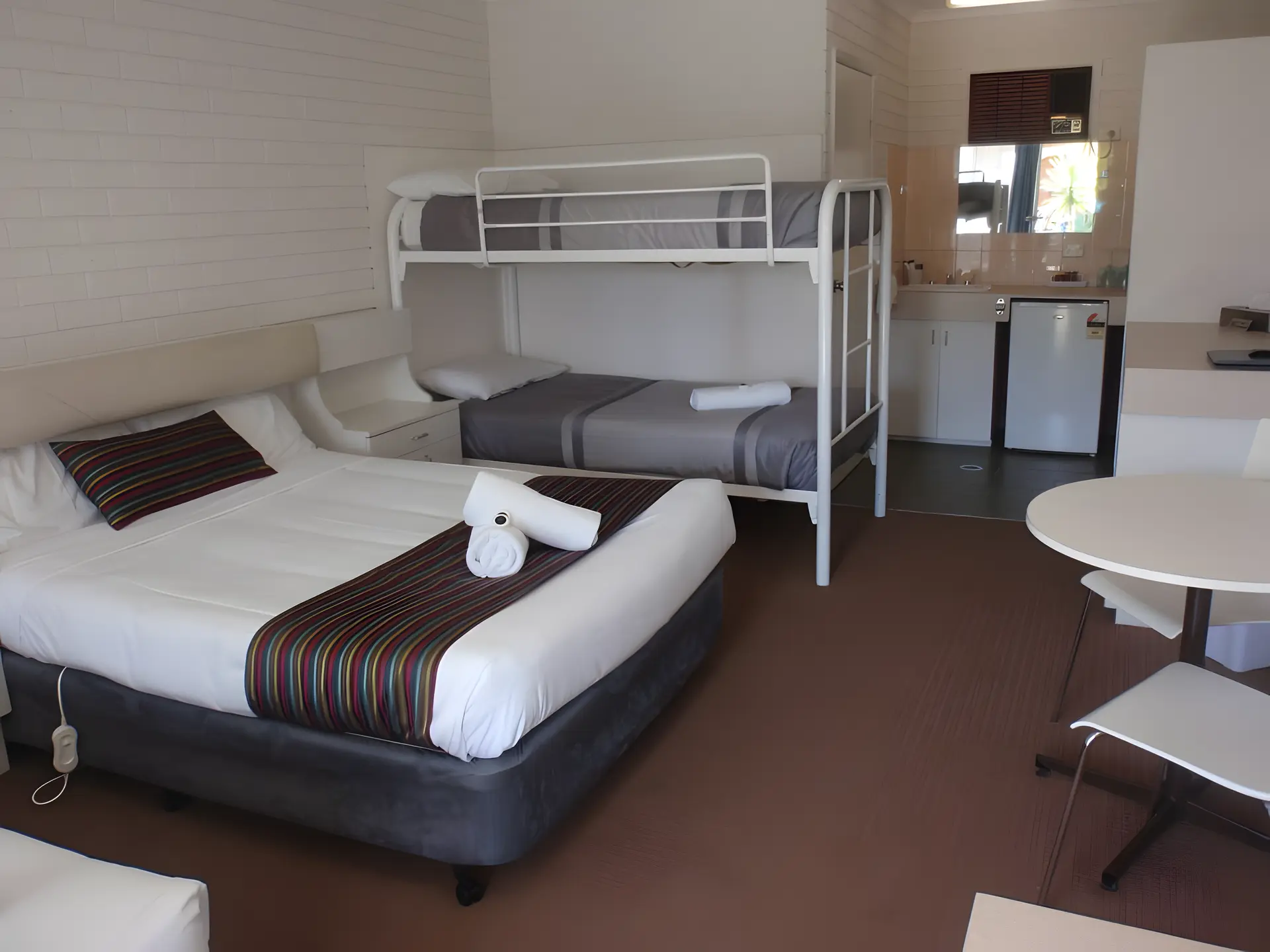 CAPRICORN MOTOR INN
