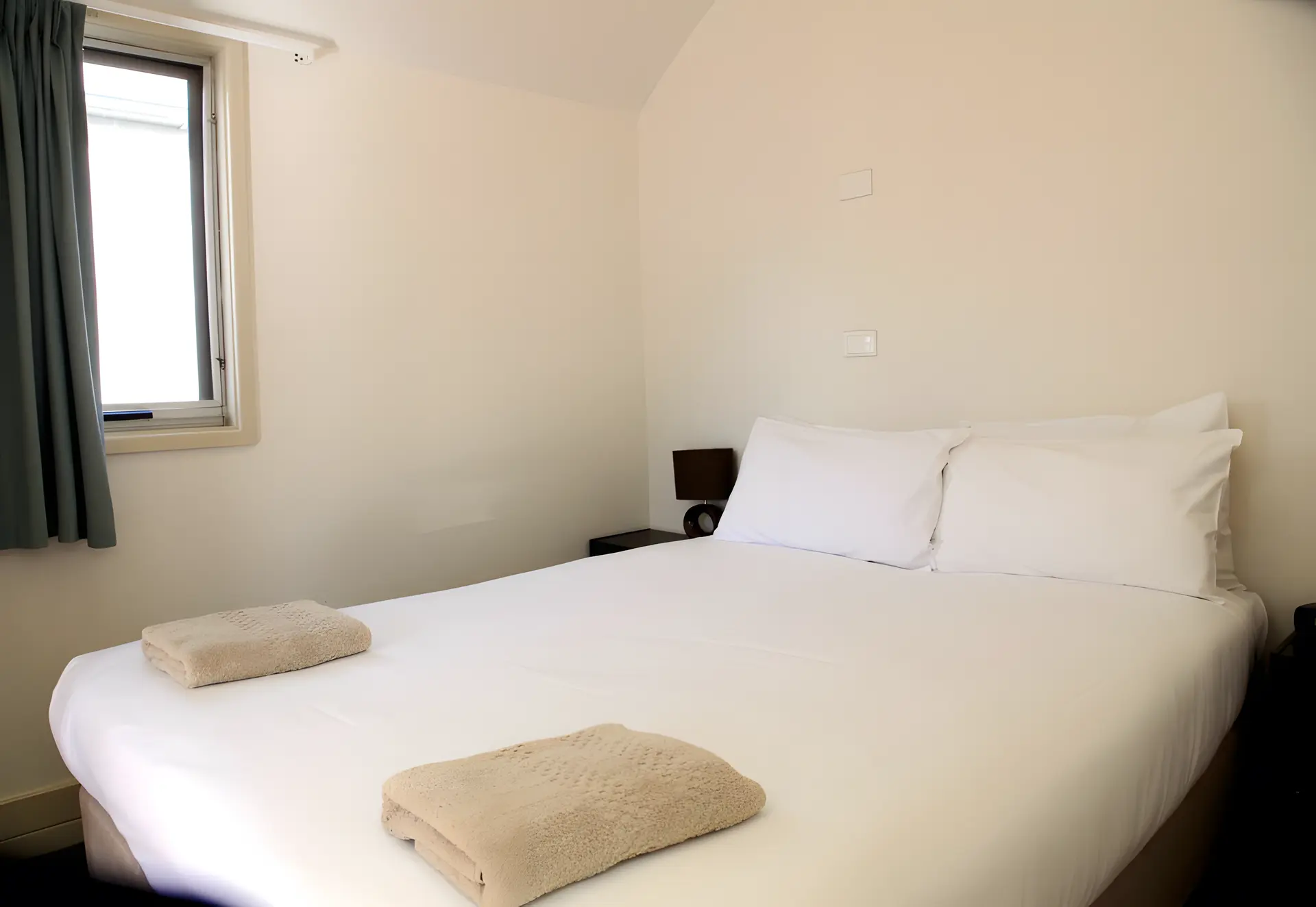 Budget Twin Cabin