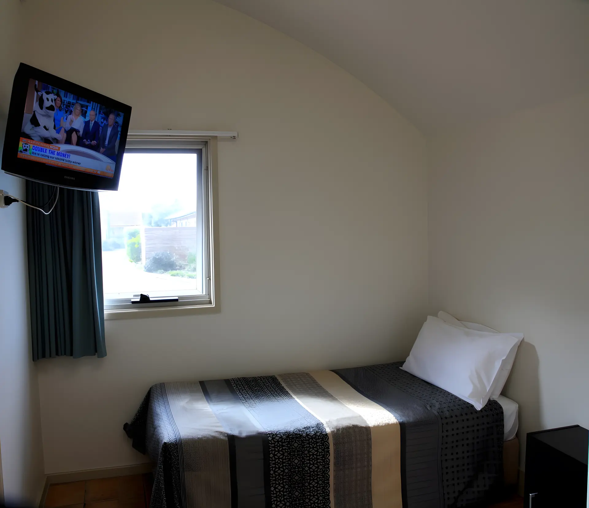Budget Twin Cabin