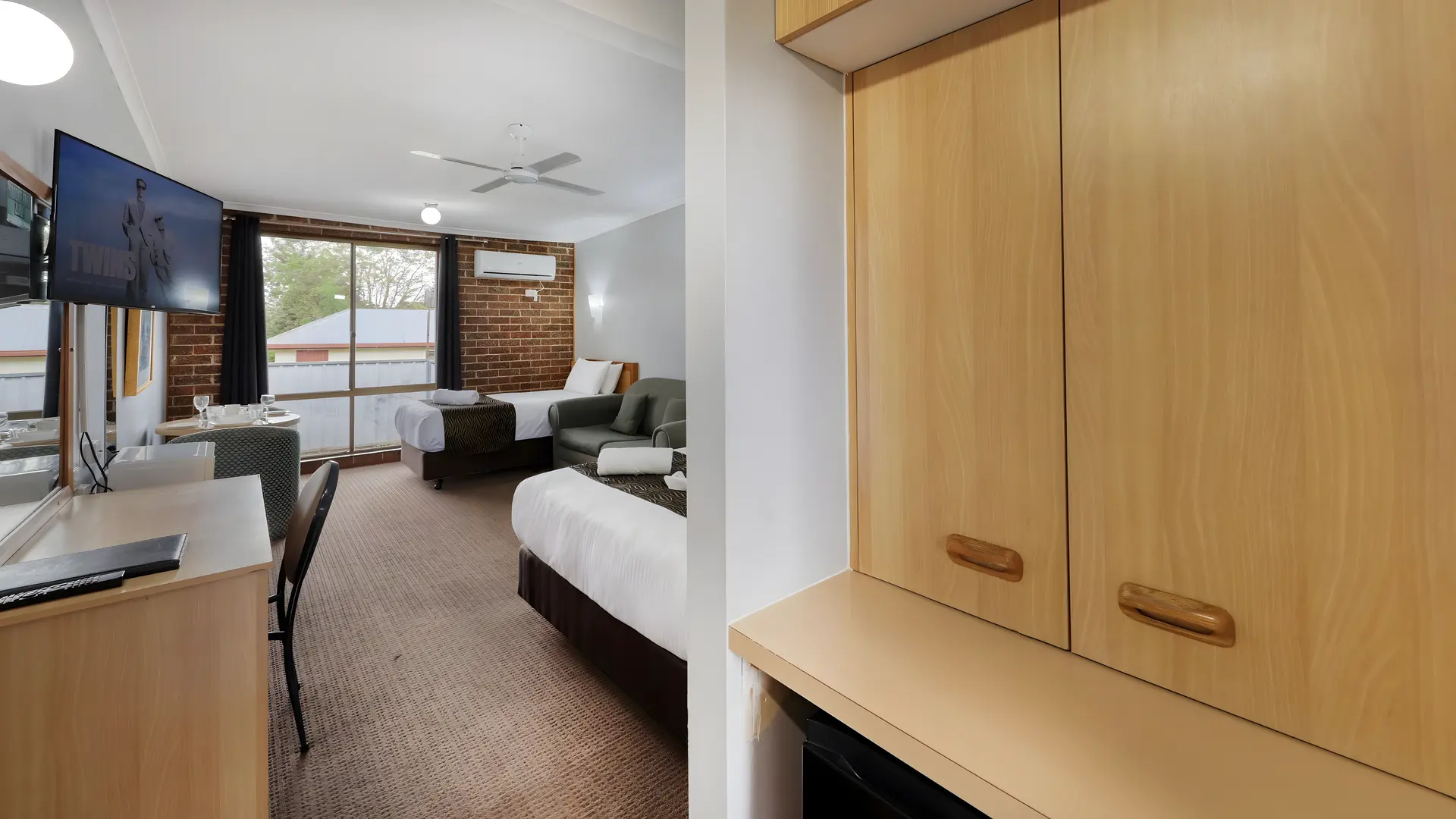 Queen Suite With Sofa Bed