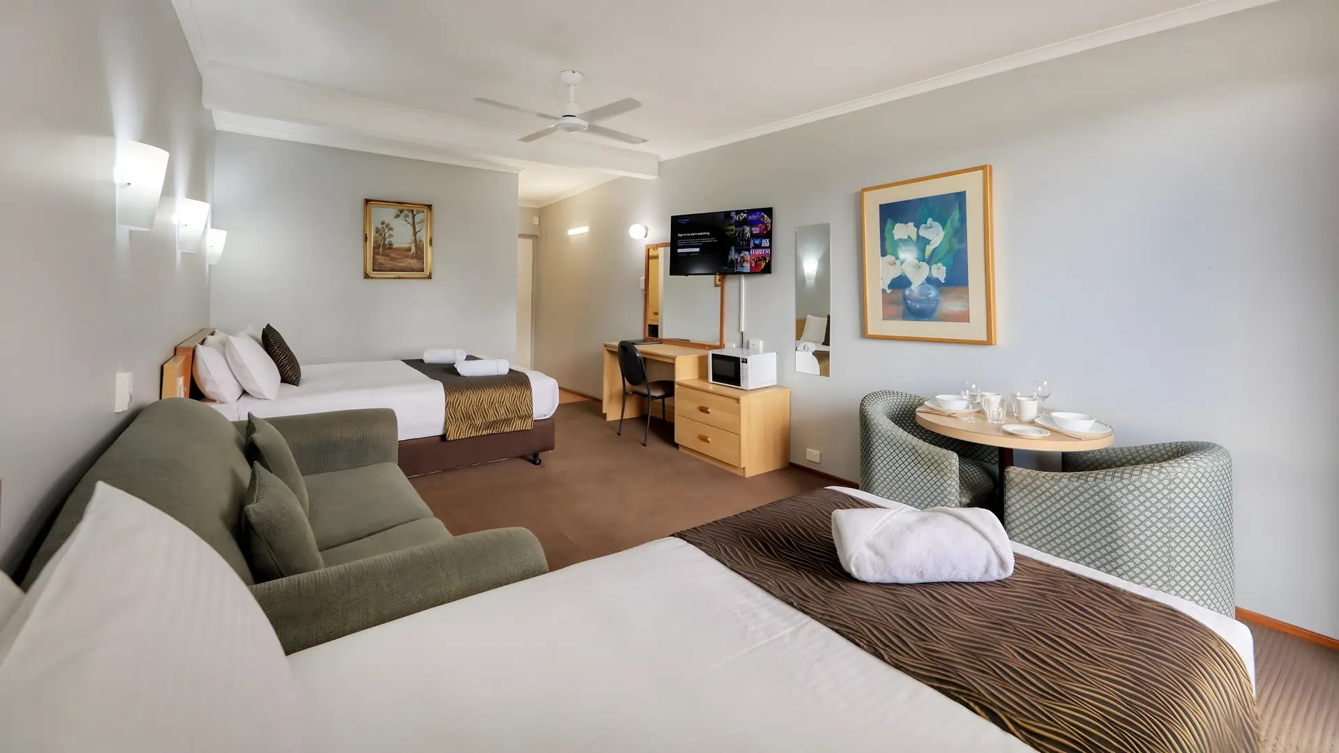 Moonraker Motor Inn