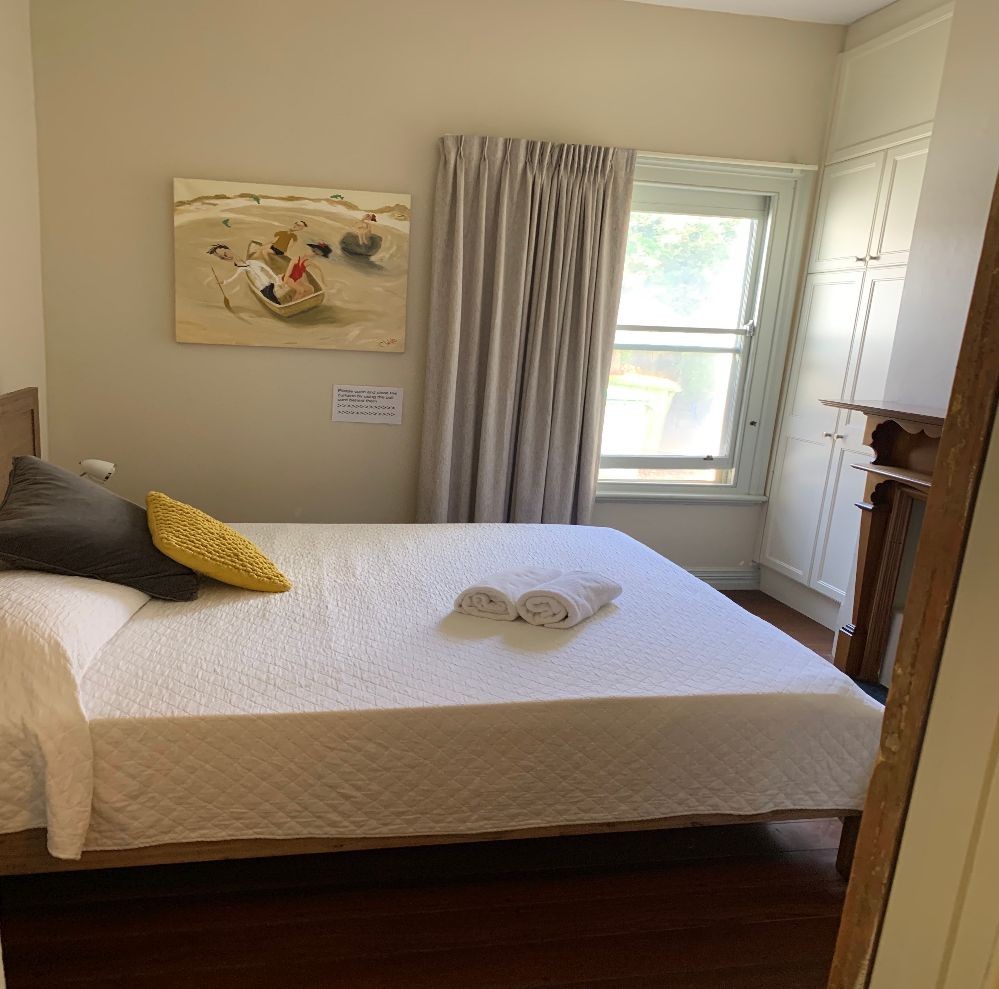 WRAY AVE Cottage 2 Bedroom
