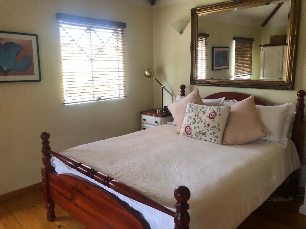 RUSSELL St 2 Bedroom House