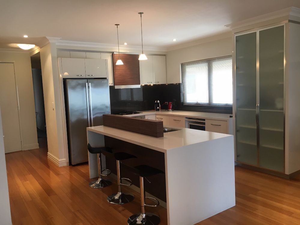 2 Bed (QQ) 2 Bath 2 Balconies Ocean Views 4th Floor No 8