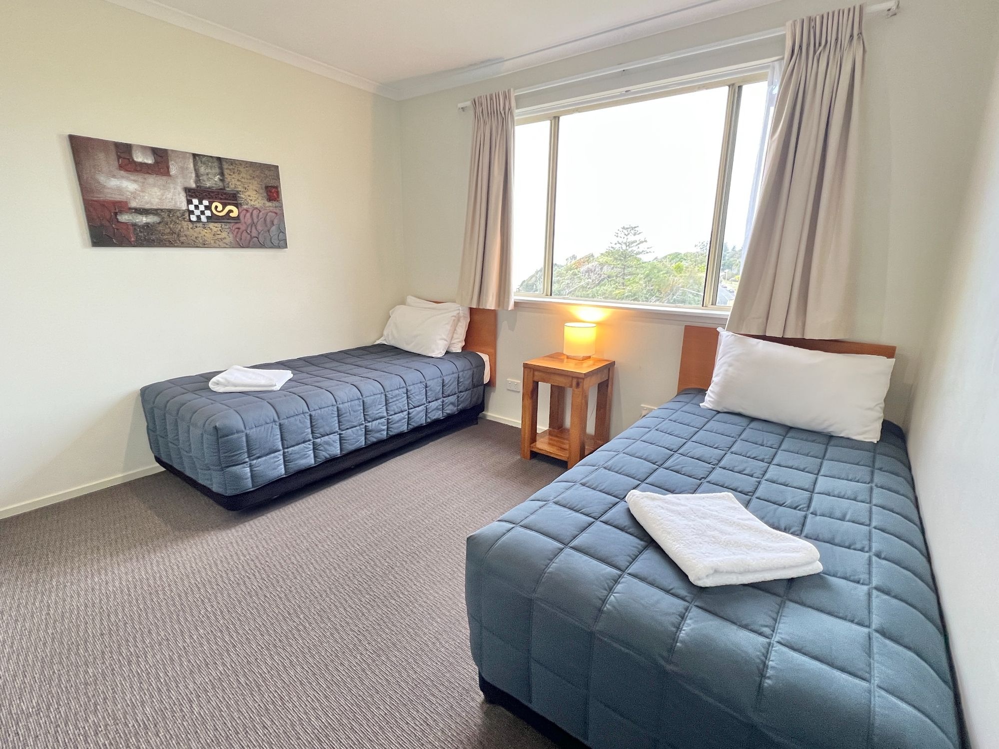 Two-Bedroom Apartment With Balcony - Upstairs - 1-2 Nights